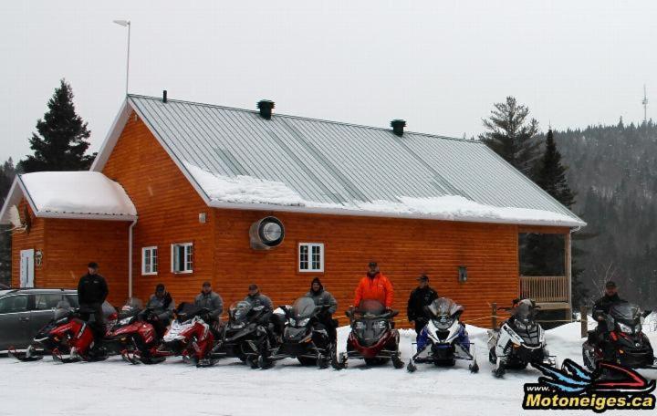 Auberge La Taniere Tadoussac Exterior photo